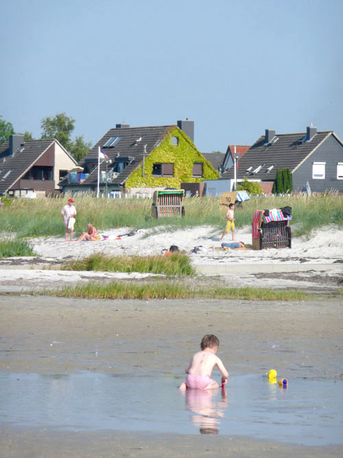 Das Haus vom Strand aus gesehen. Das Haus vom Strand gesehen.
